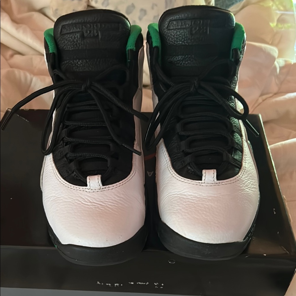 Retro Nike air Jordan 9 Seattle Green originally dropped in 2019 with OG box